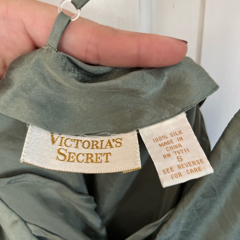 Victorias Secret Gold Label vintage slip (sage green)